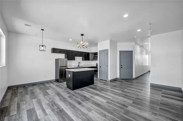 $300,000 | 382 East Erin Street, Pahrump, NV 89048