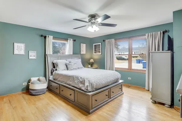 $369,000 | 25097 West Buena Avenue, Lake Villa, IL 60046