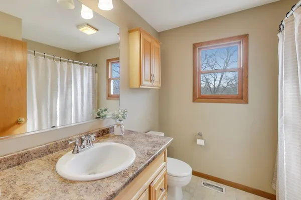 $369,000 | 25097 West Buena Avenue, Lake Villa, IL 60046