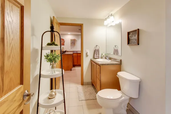 $369,000 | 25097 West Buena Avenue, Lake Villa, IL 60046