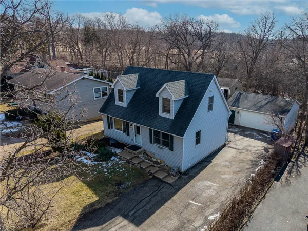 $369,000 | 25097 West Buena Avenue, Lake Villa, IL 60046