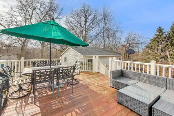 $369,000 | 25097 West Buena Avenue, Lake Villa, IL 60046