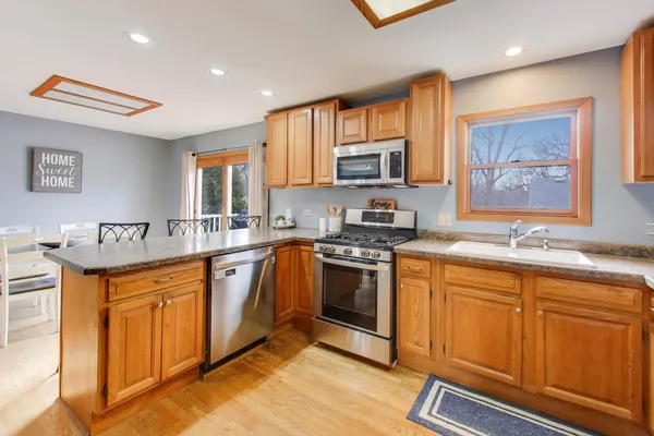 $369,000 | 25097 West Buena Avenue, Lake Villa, IL 60046