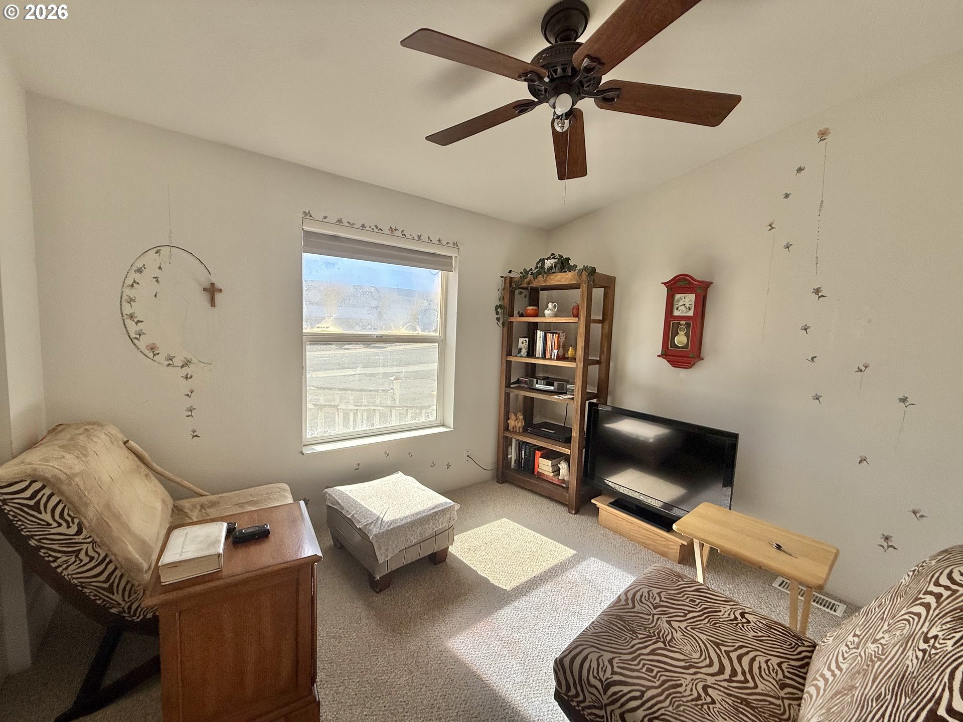 909 Toll Road Dufur, OR 97021 - Photo 14 of 22