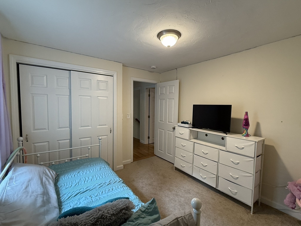 98 Indian Run Road Bellingham, MA 02019 - Photo 15 of 17