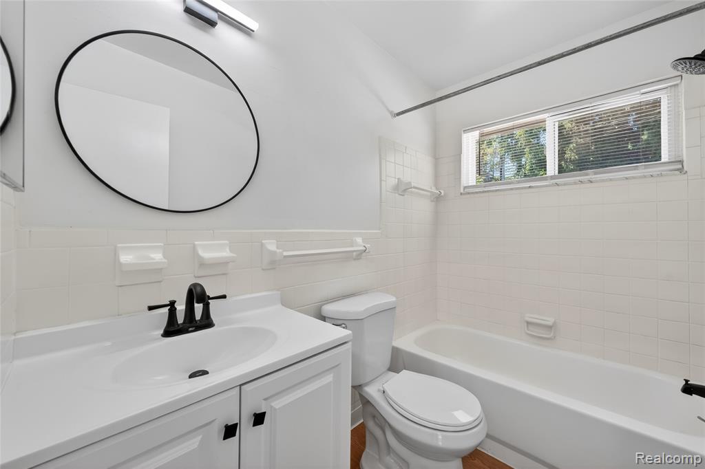 48770 Shelby Road Road, Unit 15 Utica, MI 48317 - Photo 15 of 19