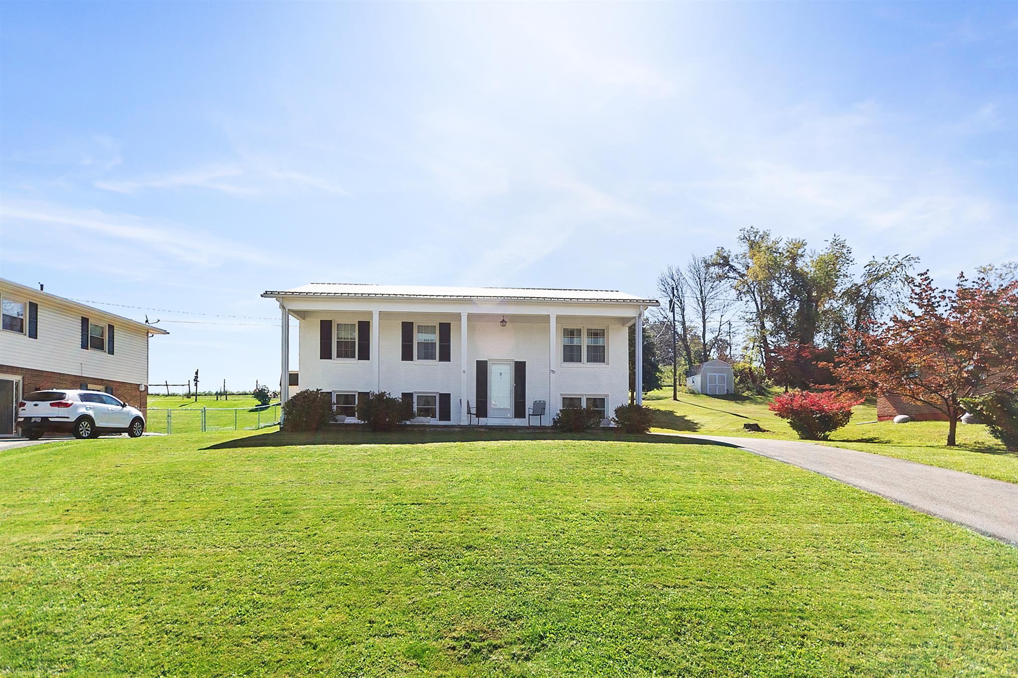 7791 Brandon Road Radford, VA 24141 - Photo 2 of 53 Gallery Image 2
