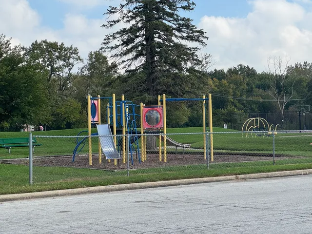 $100,000 | 200 Park Avenue, Unit 725, Calumet City, IL 60409