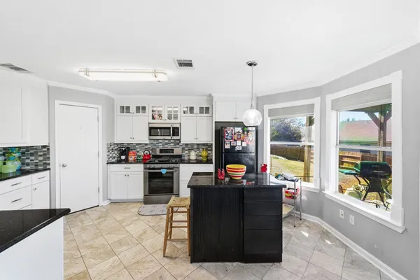 $279,500 | 981 Shadow Creek Boulevard, Buda, TX 78610