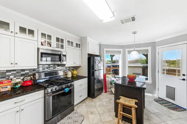 $279,500 | 981 Shadow Creek Boulevard, Buda, TX 78610