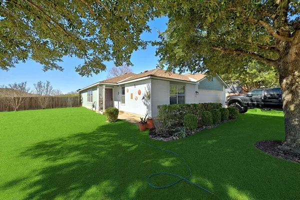 $279,500 | 981 Shadow Creek Boulevard, Buda, TX 78610