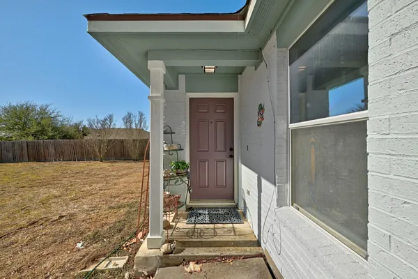 $279,500 | 981 Shadow Creek Boulevard, Buda, TX 78610