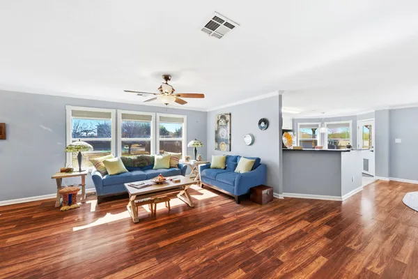 $279,500 | 981 Shadow Creek Boulevard, Buda, TX 78610