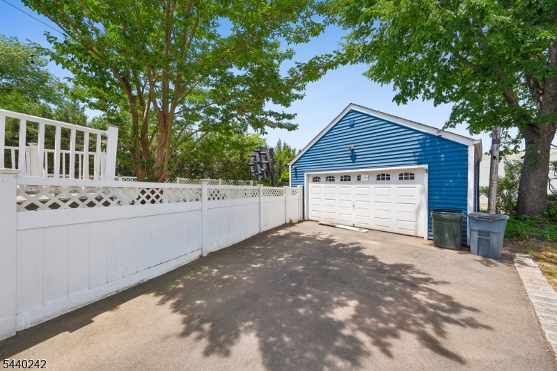 659 Raritan Road Cranford, NJ 07016 - Photo 28 of 36
