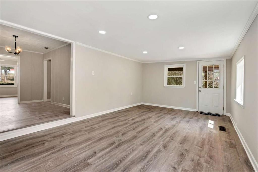 726 Peachtree Road Jefferson, GA 30549 - Photo 8 of 48
