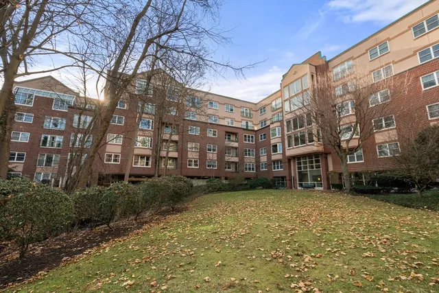 $525,000 | 1 Watermill Place, Unit 309, Arlington, MA 02476