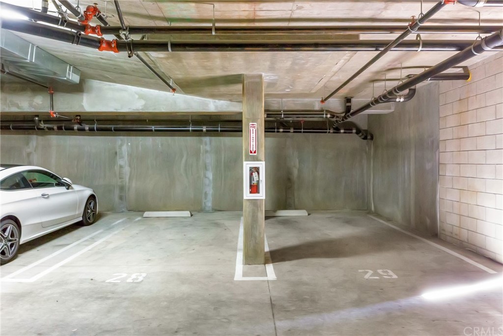 125 Hurlbut Street, Unit 101 Pasadena, CA 91105 - Photo 45 of 53 a view of parking garage