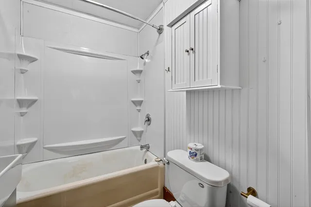 $375,000 | 383 Vinnicum Road, Swansea, MA 02777