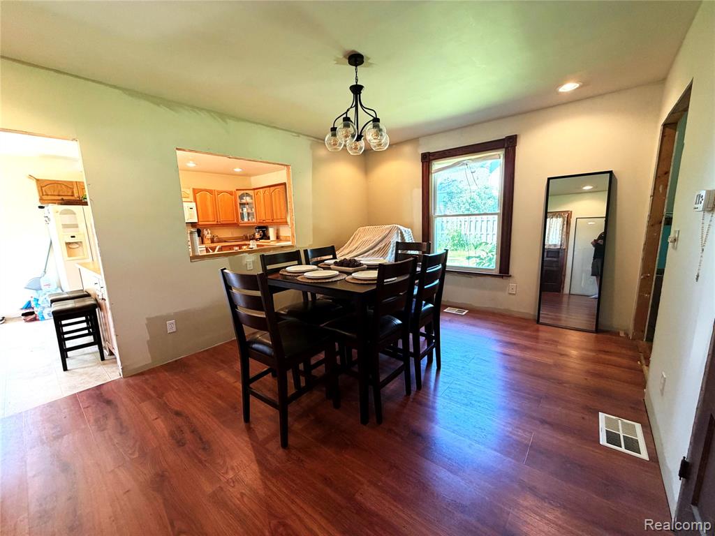 208 East Mill Street Capac, MI 48014 - Photo 10 of 26