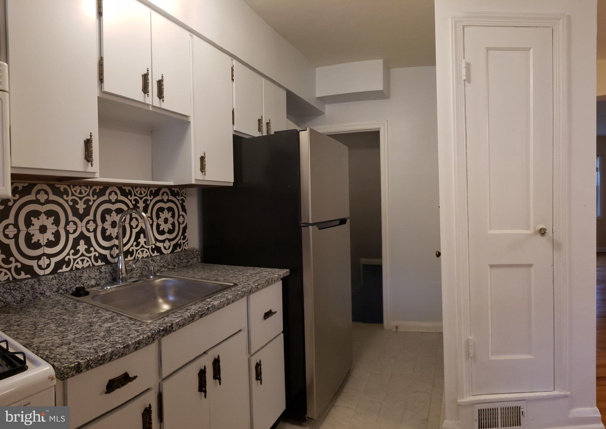 8355 Hillendale Road Parkville, MD 21234 - Photo 26 of 42