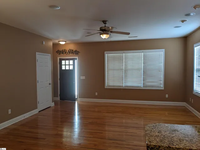 $2,200 | 10 Alex Court, Greenville, SC 29609