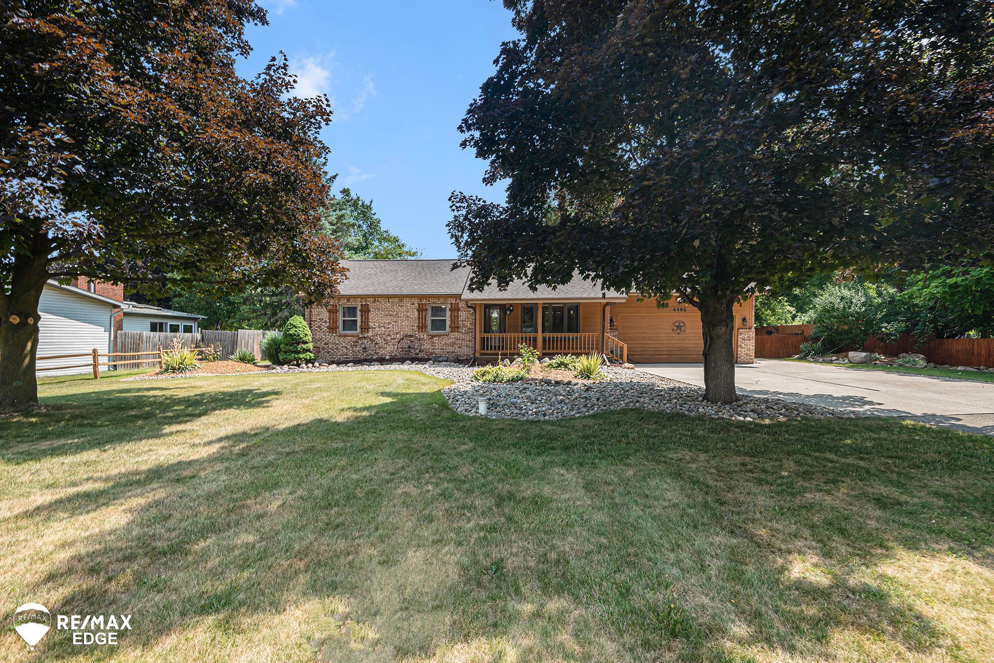 4492 North Irish Road Davison, MI 48423 - Photo 6 of 33 50083535-5.JPG