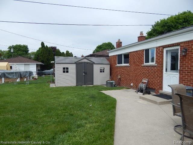 30003 Rosenbusch Drive Warren, MI 48088 - Photo 13 of 25 76E61829-EF8B-476B-95F6-E69ACF3EE5FB.jpeg