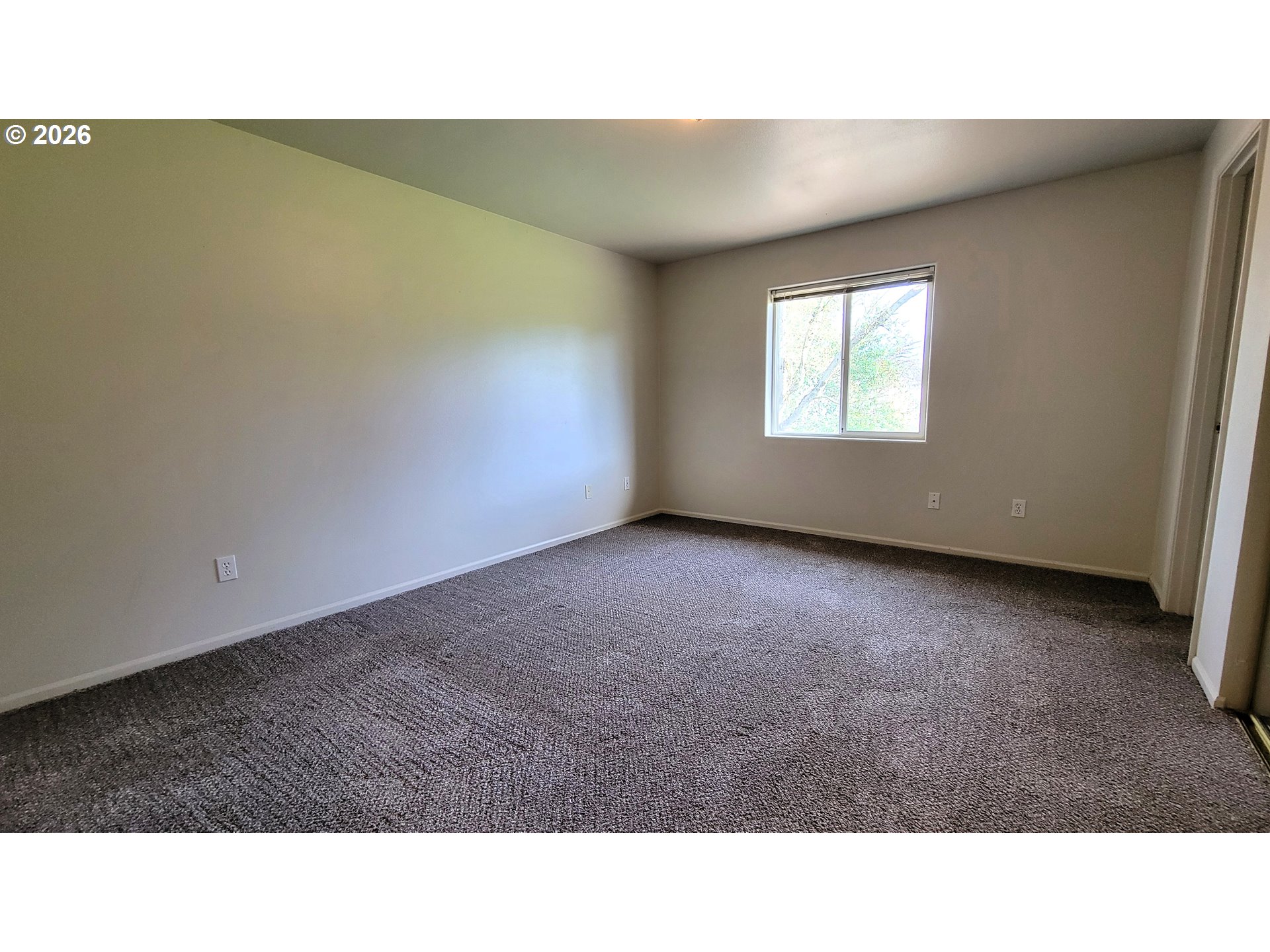 919 South 37th Place Springfield, OR 97478 - Photo 6 of 15 Bedroom, Primary