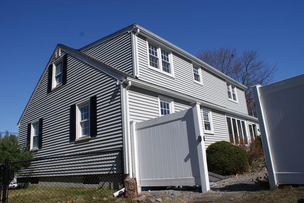 7 Harris Street Clinton, MA 01510 - Photo 2 of 24 Gallery Image 2