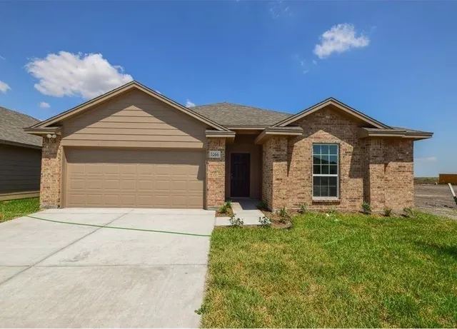 $2,195 | 1266 Thames Chase Drive, Corpus Christi, TX 78415