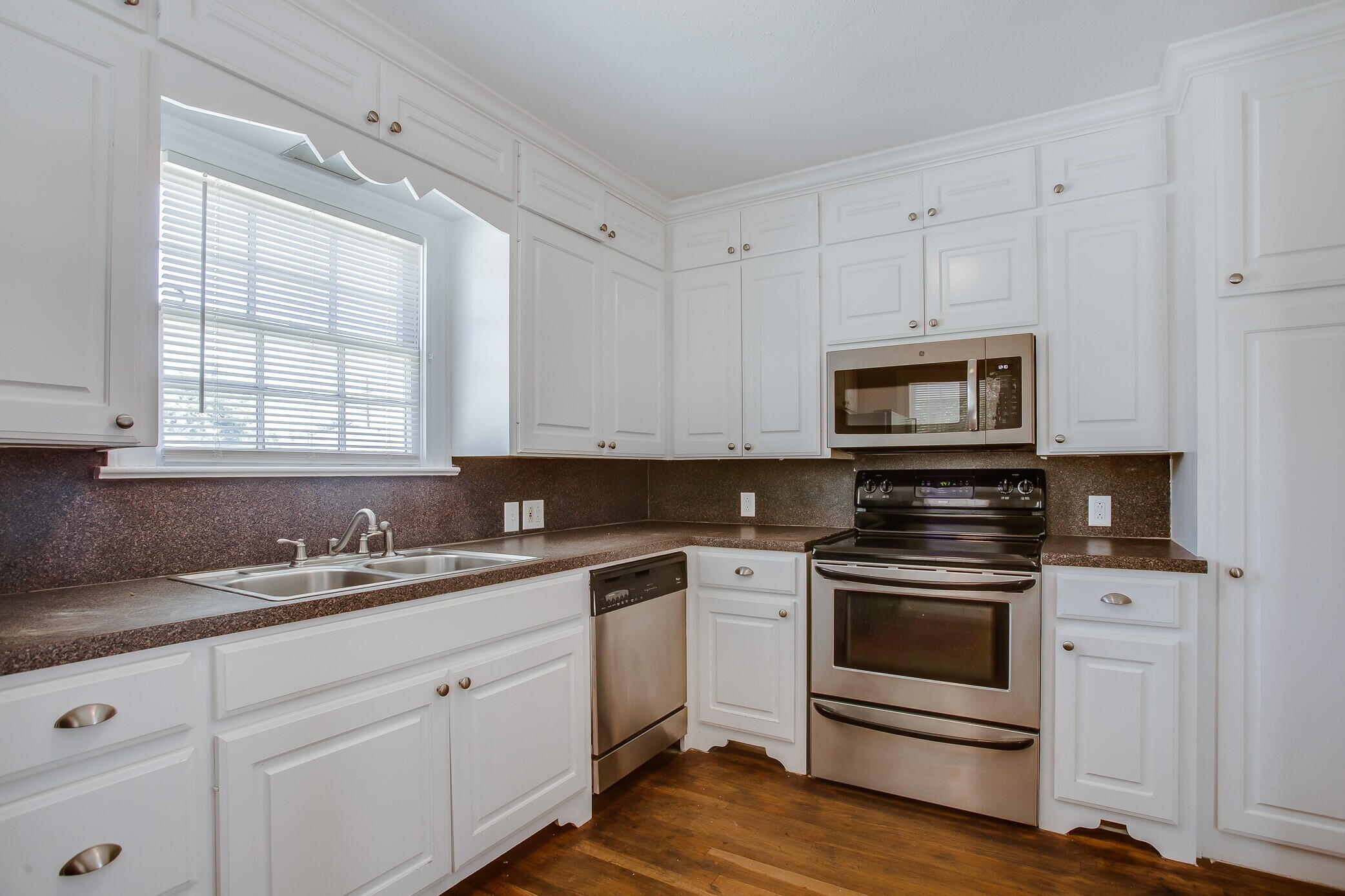 2403 32nd Street Lubbock, TX 79411 - Photo 8 of 15 l-8