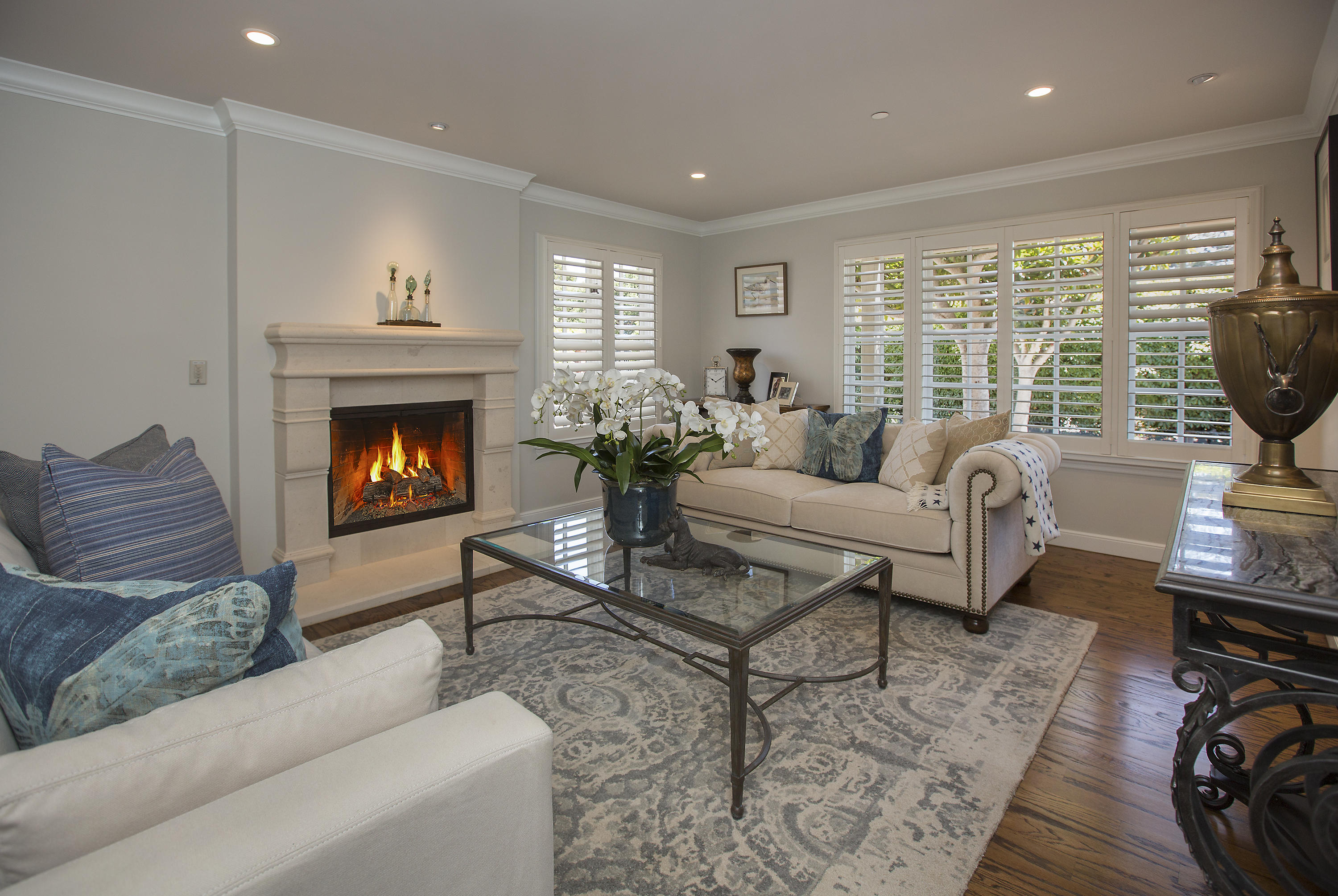 1480 Wyant Road Santa Barbara, CA 93108 - Photo 7 of 36 Living Room