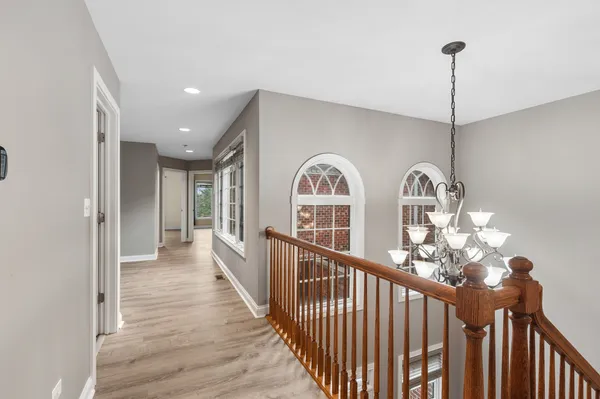 $579,000 | 299 Arbor Glen Boulevard, Schaumburg, IL 60195