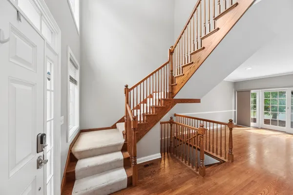 $579,000 | 299 Arbor Glen Boulevard, Schaumburg, IL 60195