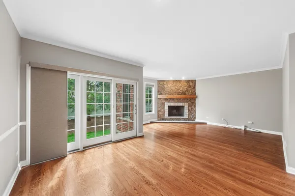 $579,000 | 299 Arbor Glen Boulevard, Schaumburg, IL 60195