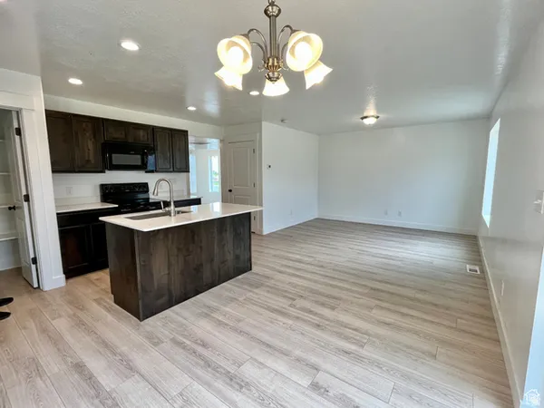 $474,900 | 1937 South Freestone Boulevard, Santaquin, UT 84655