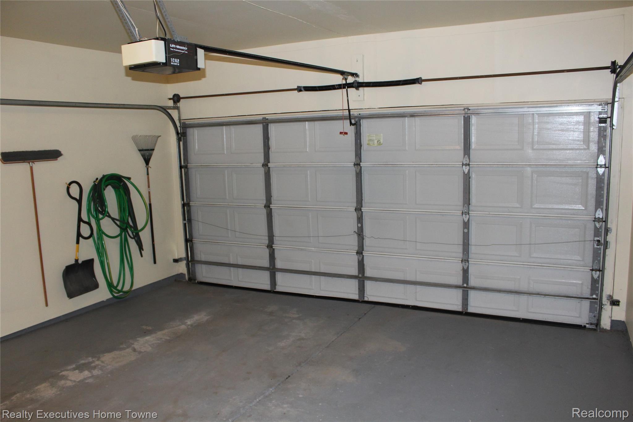 5453 Rene Drive Warren, MI 48091 - Photo 27 of 29 Spacious two-car garage