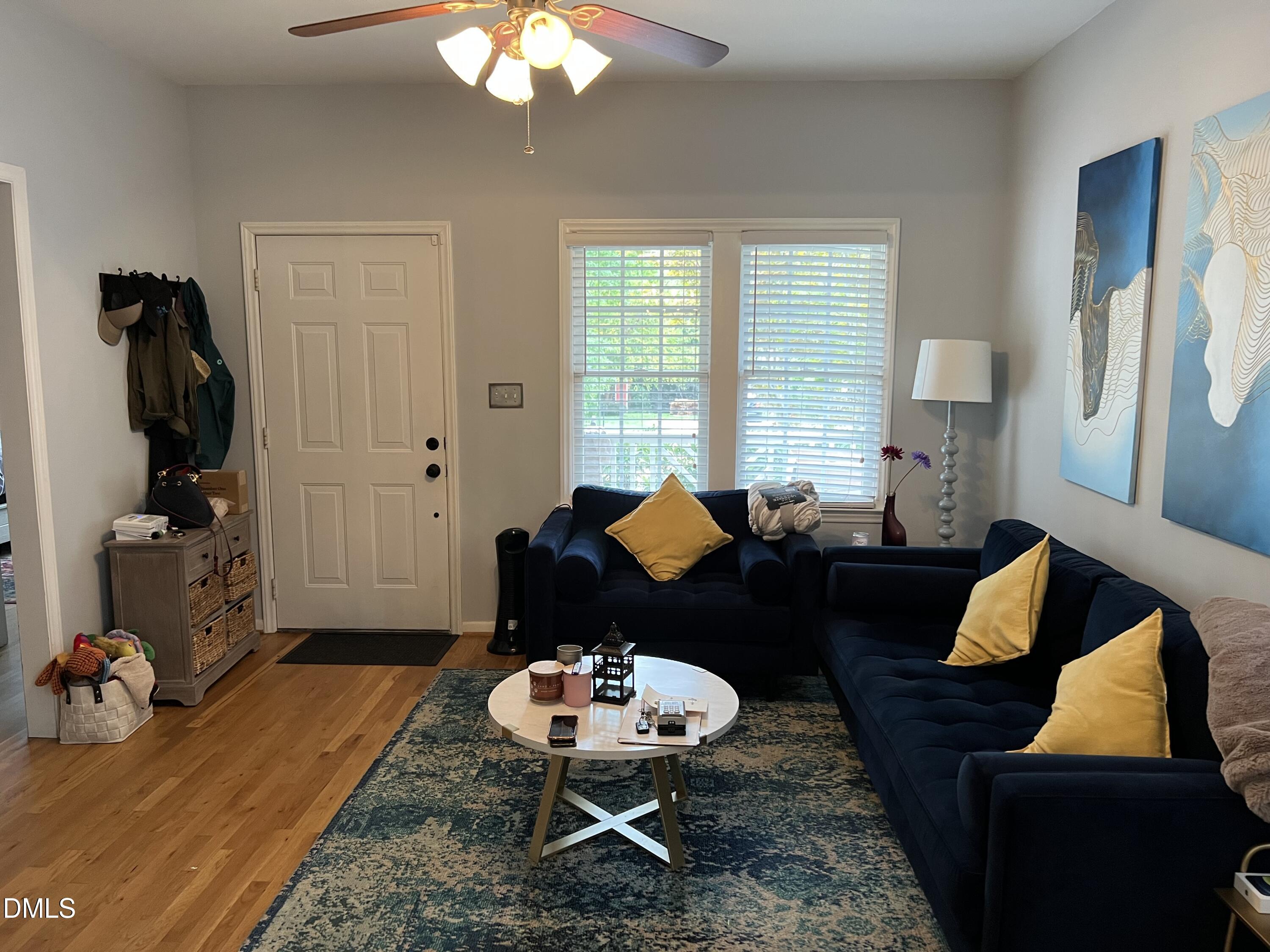 316 Cooke Street Raleigh, NC 27601 - Photo 8 of 13 Entry