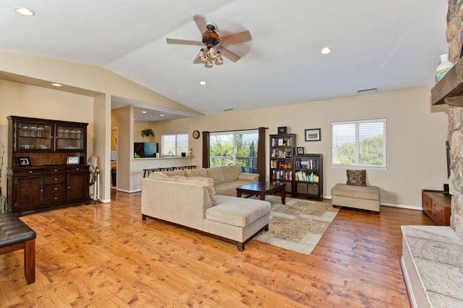 11035 West Lilac Road Valley Center, CA 92082 - Photo 3 of 25
