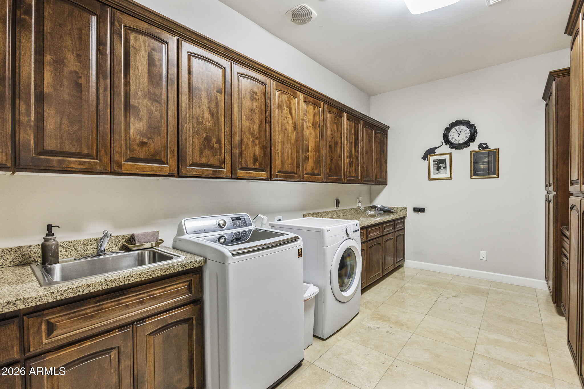 9488 East Canyon View Road Scottsdale, AZ 85255 - Photo 30 of 38 Amazing Laundry