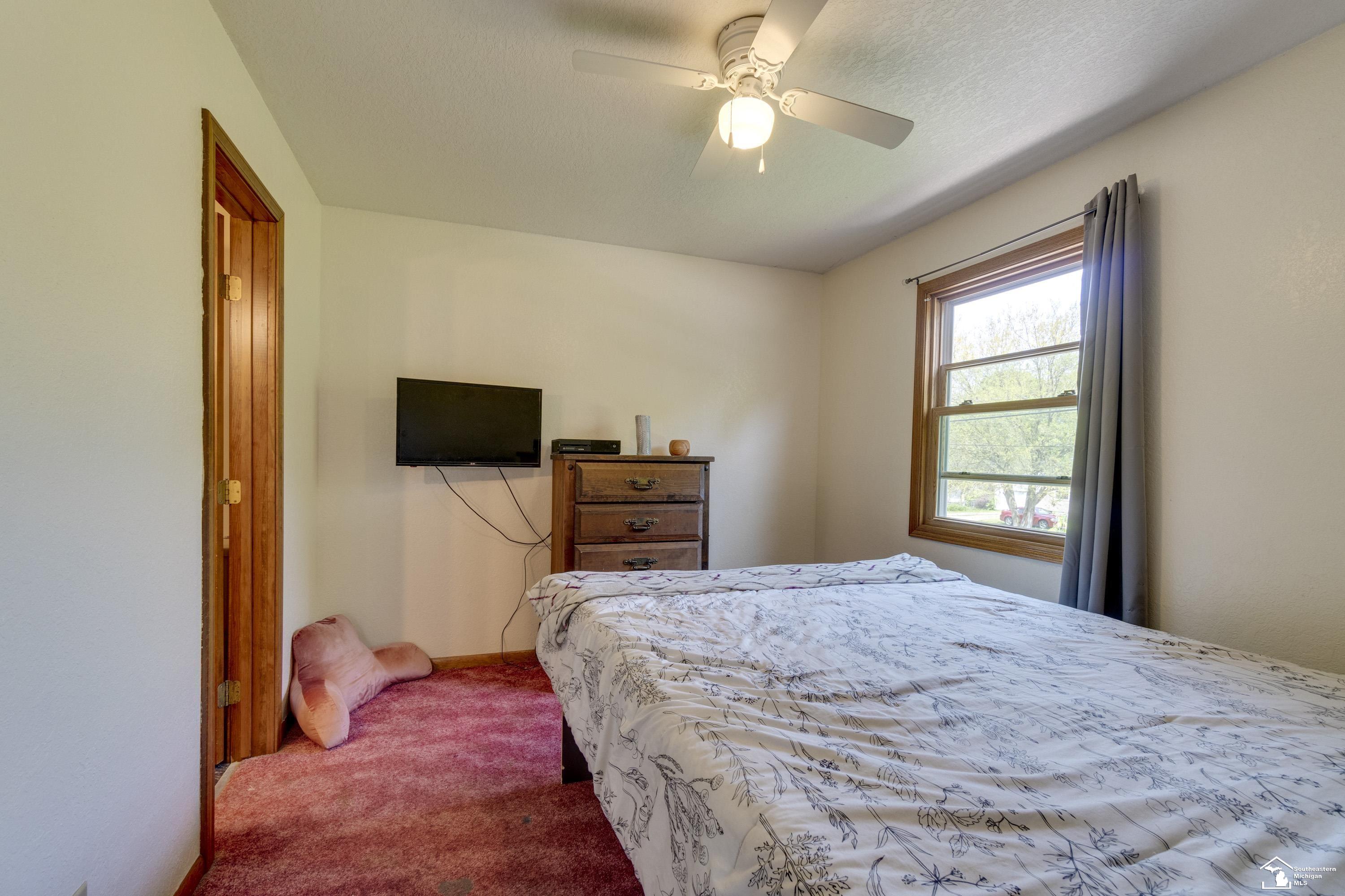 8061 Wiseman Road Lambertville, MI 48144 - Photo 31 of 46