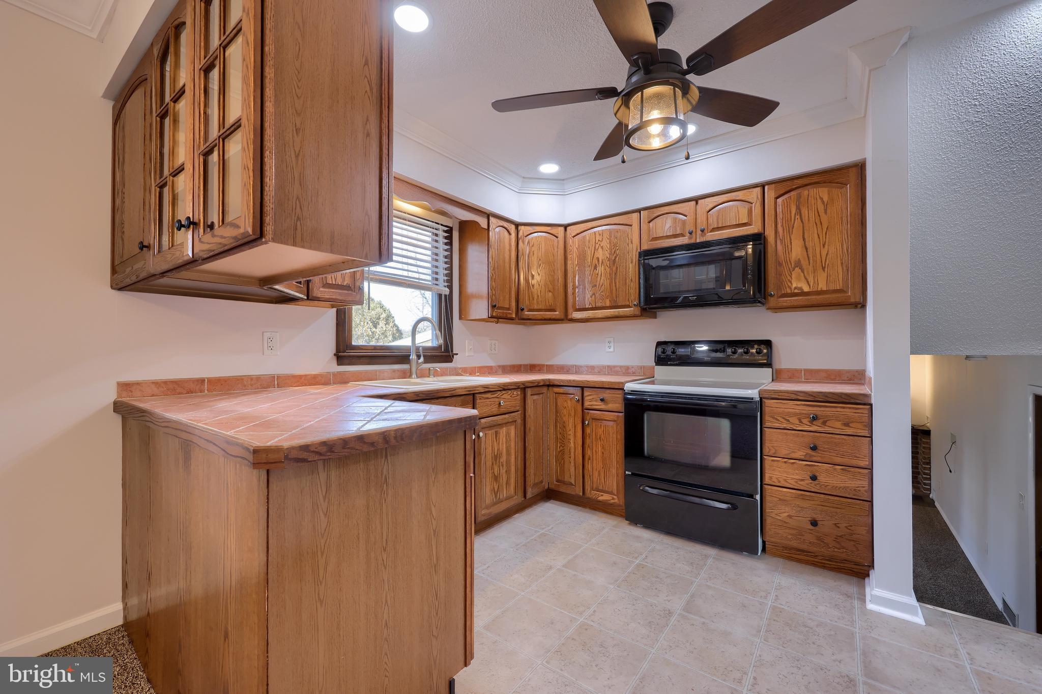2437 Opal Road York, PA 17408 - Photo 19 of 38 Gallery Image 19