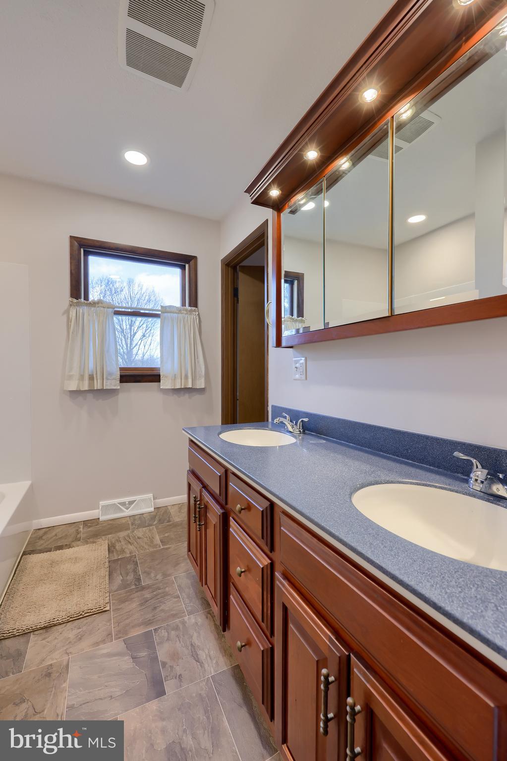 2437 Opal Road York, PA 17408 - Photo 26 of 38 Gallery Image 26