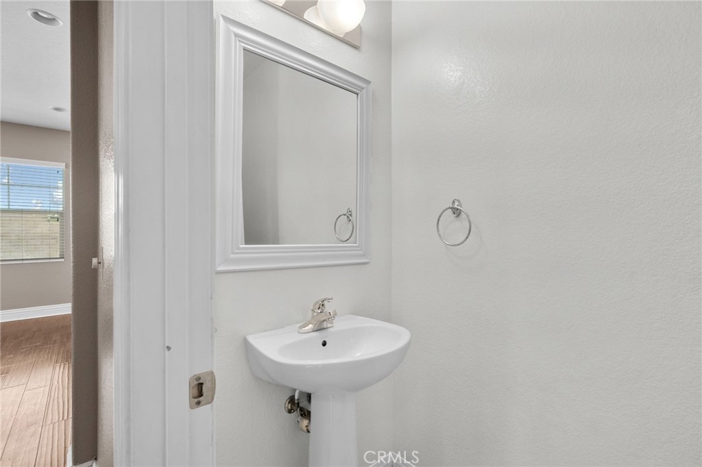 34041 Lily Road Yucaipa, CA 92399 - Photo 7 of 46 Half-Bath 1