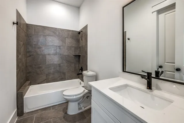 $3,100 | 948 Fisher Street, Unit B, Houston, TX 77018