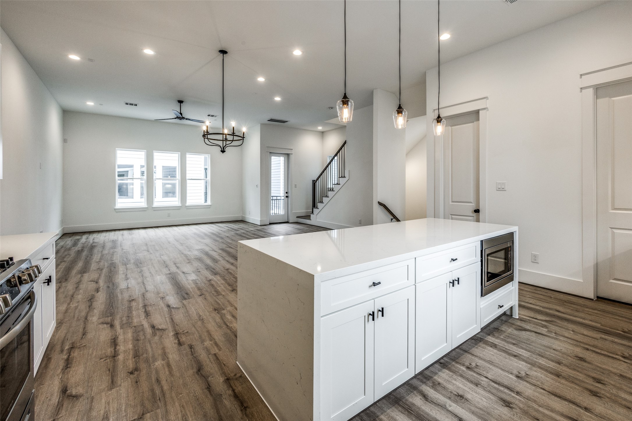 948 Fisher Street, Unit B Houston, TX 77018 - Photo 8 of 25 a bathroom with a sink a large mirror and a window