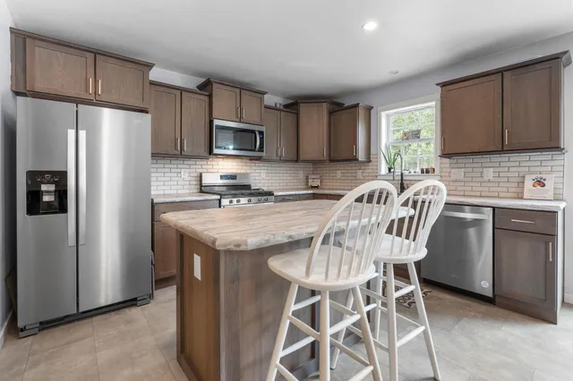 $459,000 | 15 Dodge Hill Road, Bennington, NH 03442