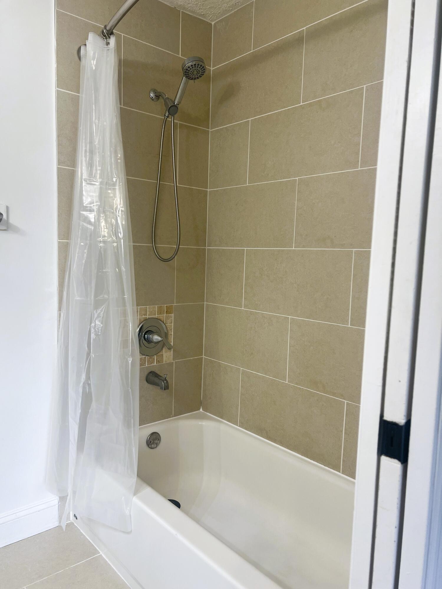 6030 Indrio Road, Unit 5 Fort Pierce, FL 34951 - Photo 11 of 20 IMG_4077