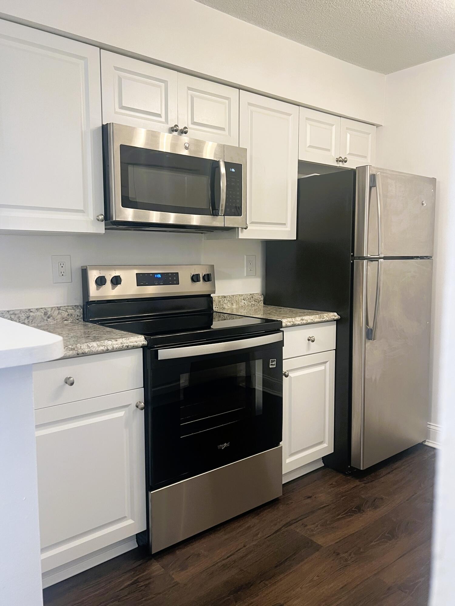 6030 Indrio Road, Unit 5 Fort Pierce, FL 34951 - Photo 4 of 20 IMG_4071