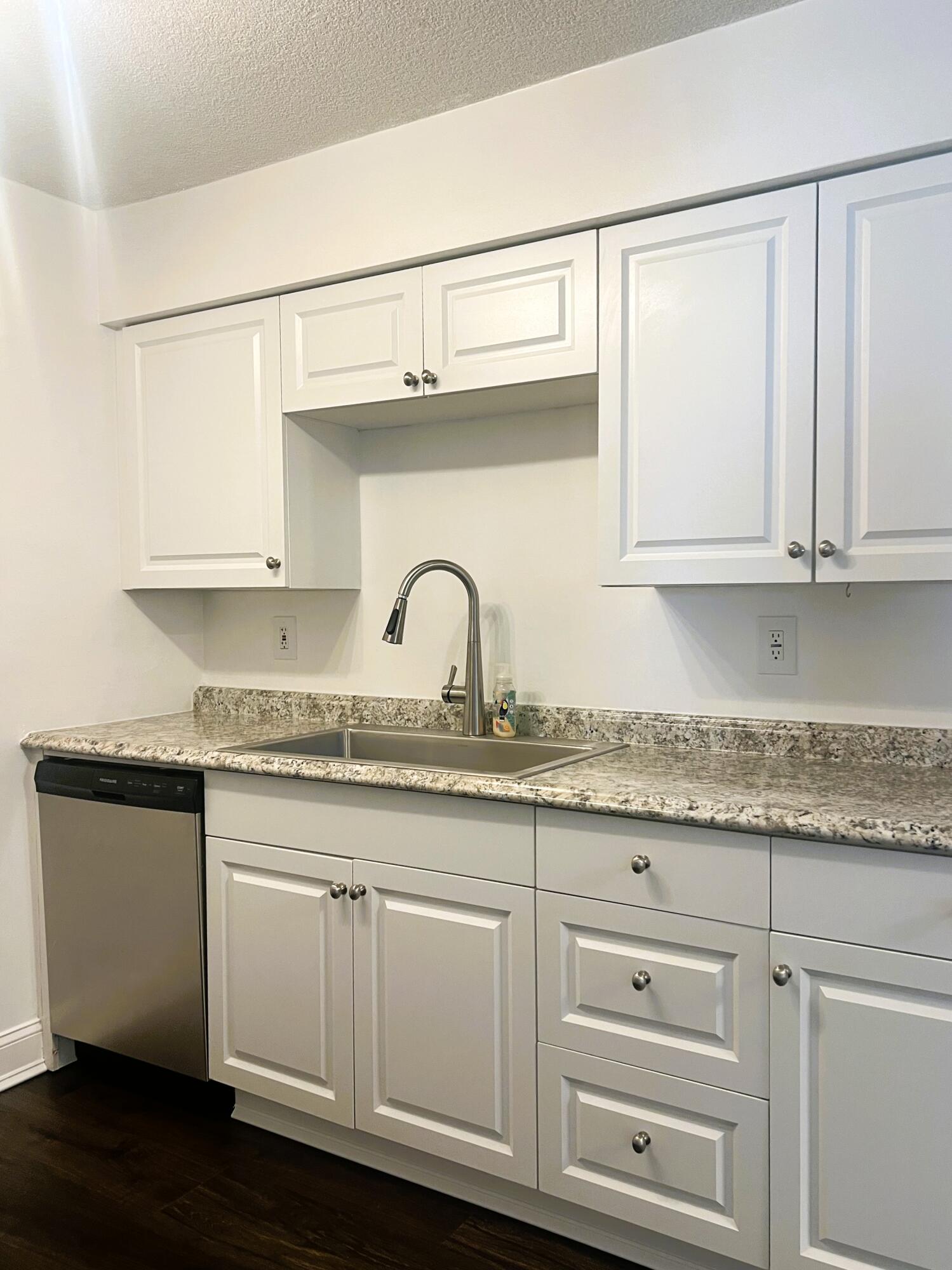 6030 Indrio Road, Unit 5 Fort Pierce, FL 34951 - Photo 5 of 20 IMG_4072